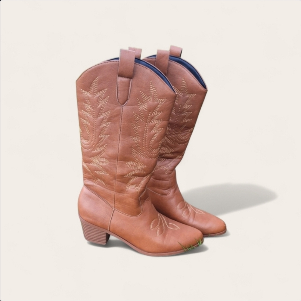 Embroidered Brown Western Boots